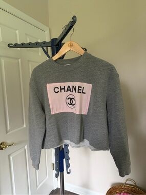 Topshop Gray Crewneck Sweatshirt with Pink Logo Patch